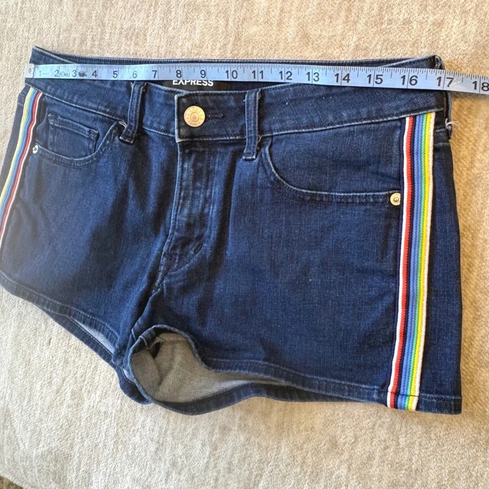 Express Denim Shorts Womens 6 Blue Rainbow Stripe Relaxed Low Rise Shortie Indie